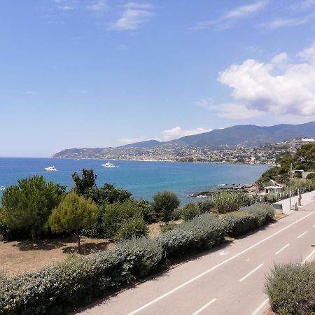 Villaggio Turistico La Vesca Sanremo Exterior photo